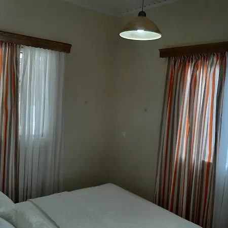 Saint Giovanni House بيت للعطل